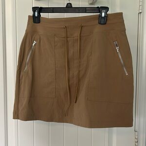 Athleta athletic skirt/skort in camel size 8